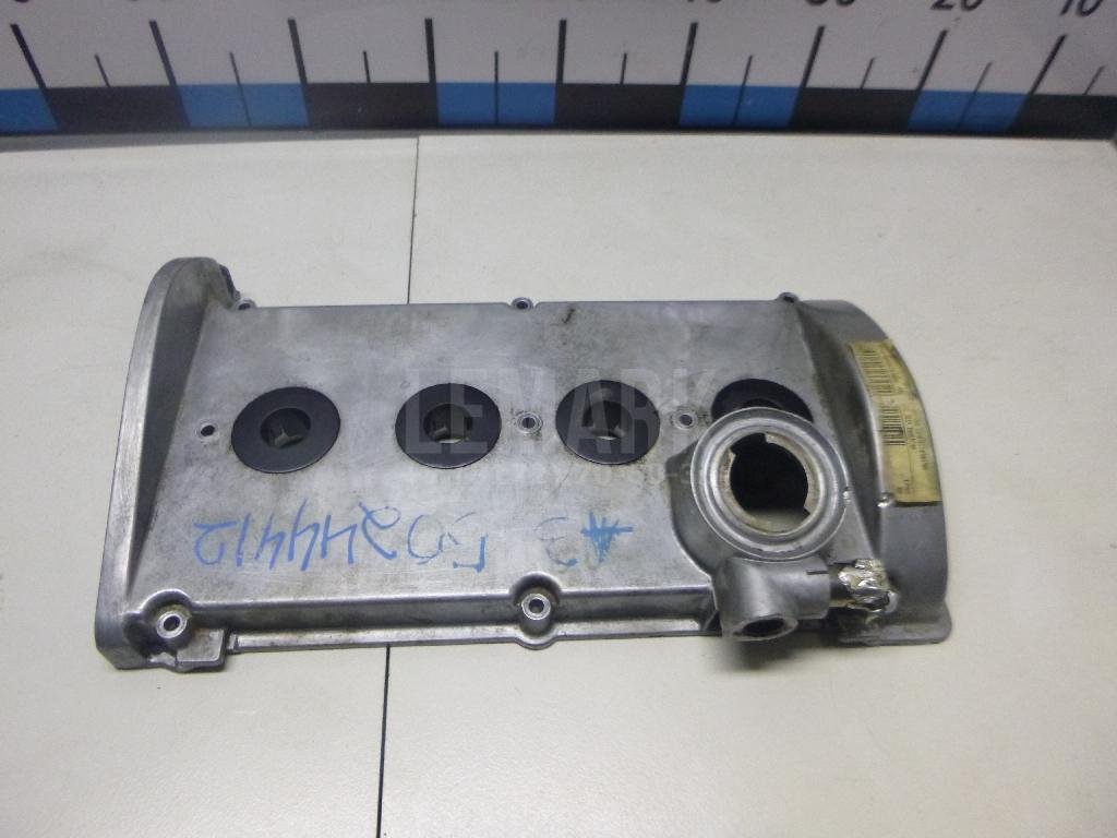 Крышка головки блока (клапанная)