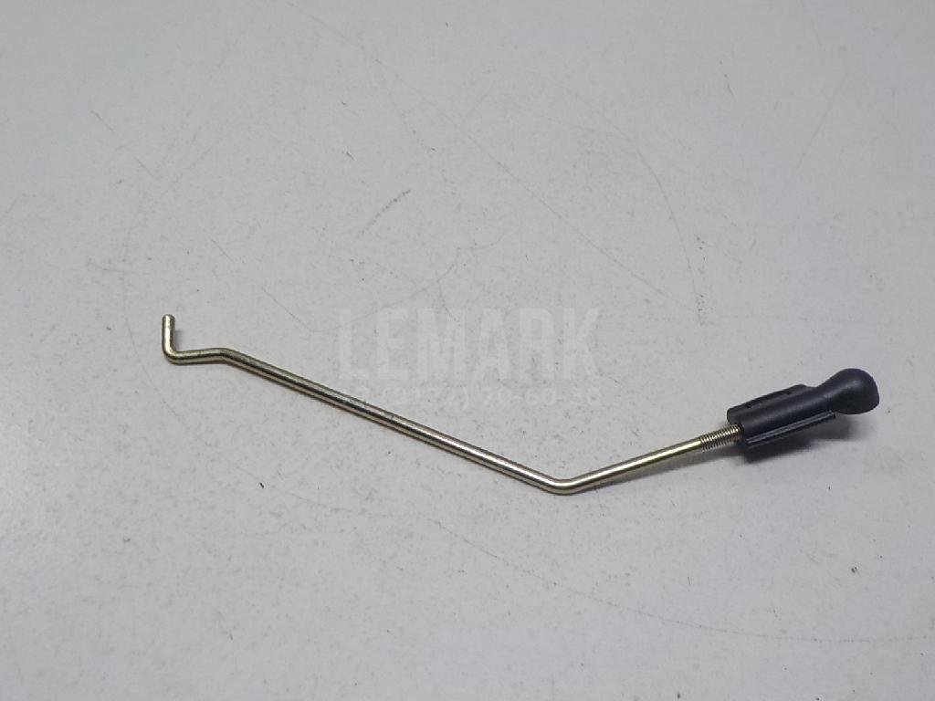 Тяга замка багажника