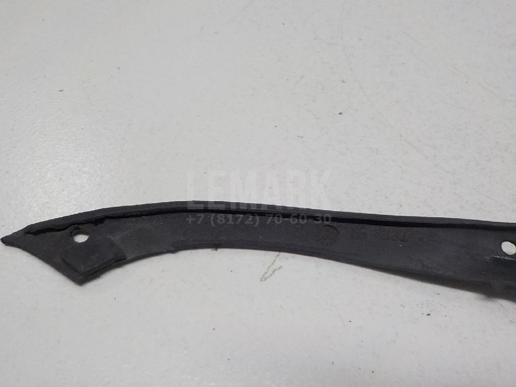 Уплотнитель фары для  Audi 80/90 [B2] 0-1986