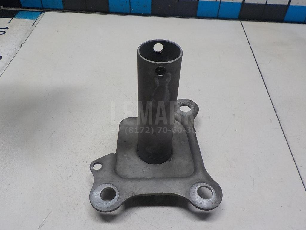 Кронштейн усилителя переднего бампера левый