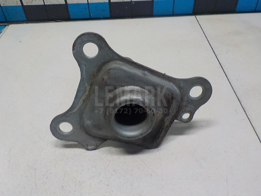 Кронштейн усилителя переднего бампера левый