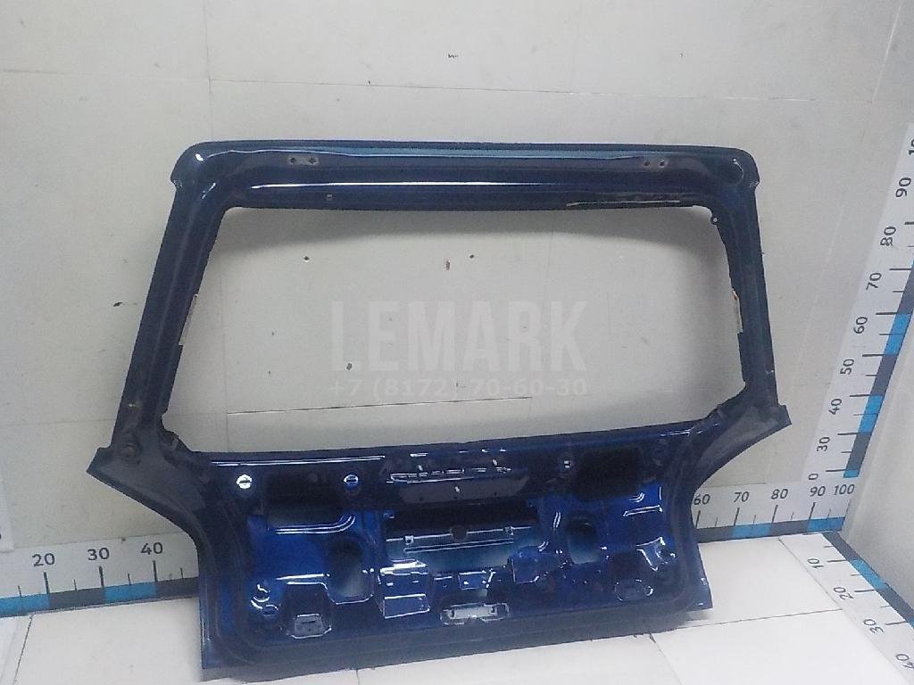 Дверь багажника