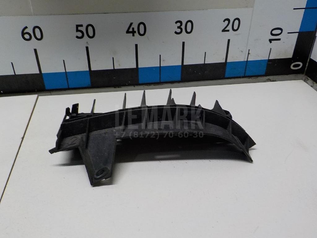 Направляющая заднего бампера правая