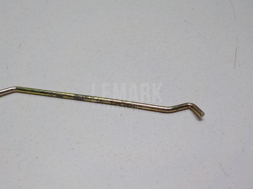 Тяга замка багажника