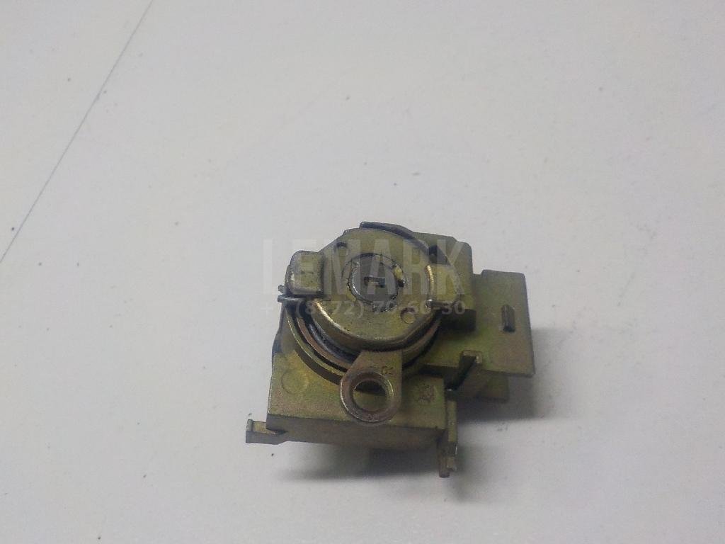 Вставка замка двери прав.