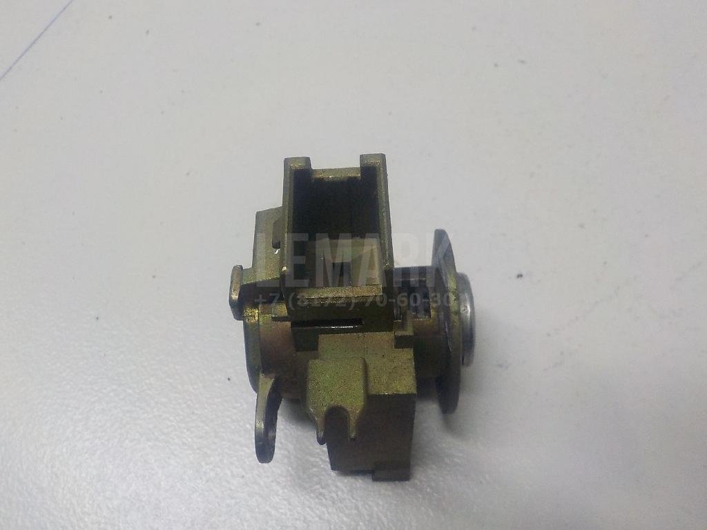 Вставка замка двери прав.