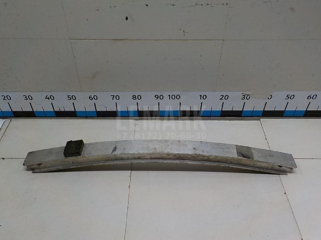 Усилитель переднего бампера