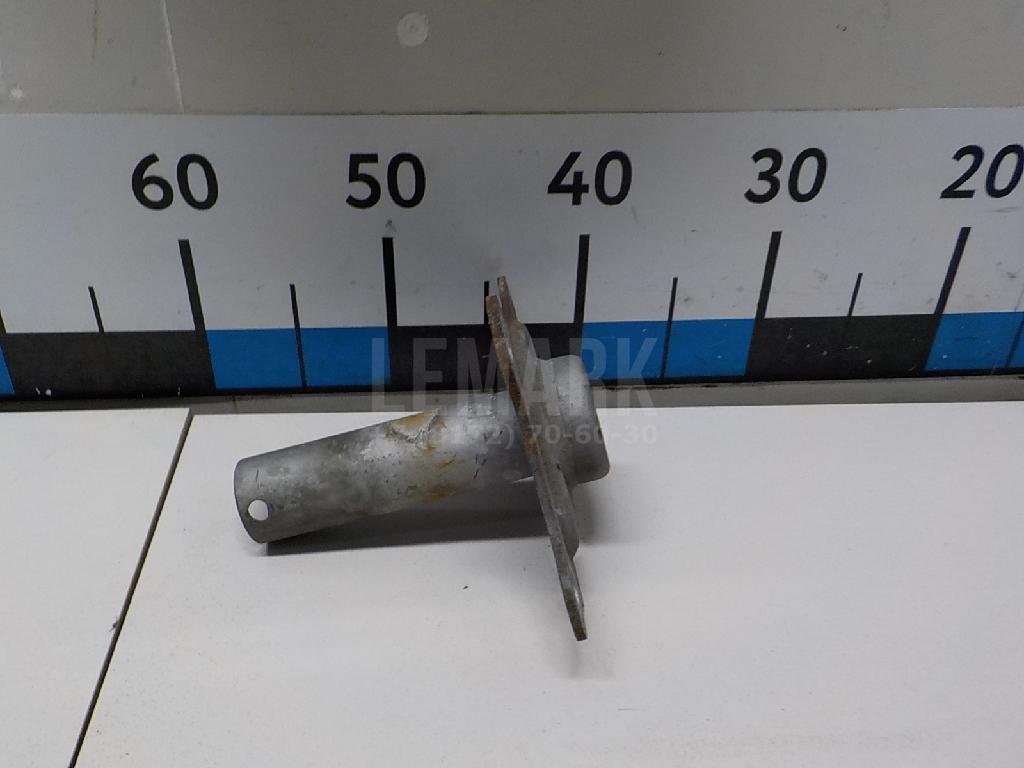 Кронштейн усилителя переднего бампера левый