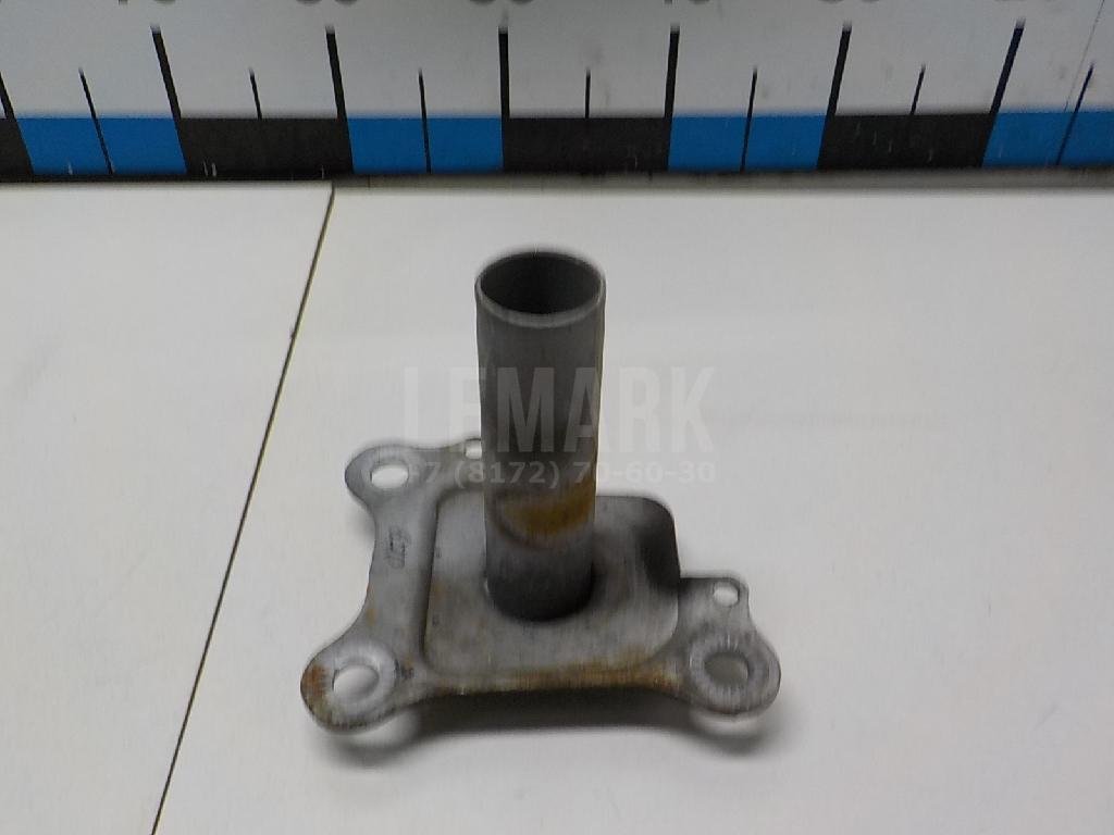 Кронштейн усилителя переднего бампера левый