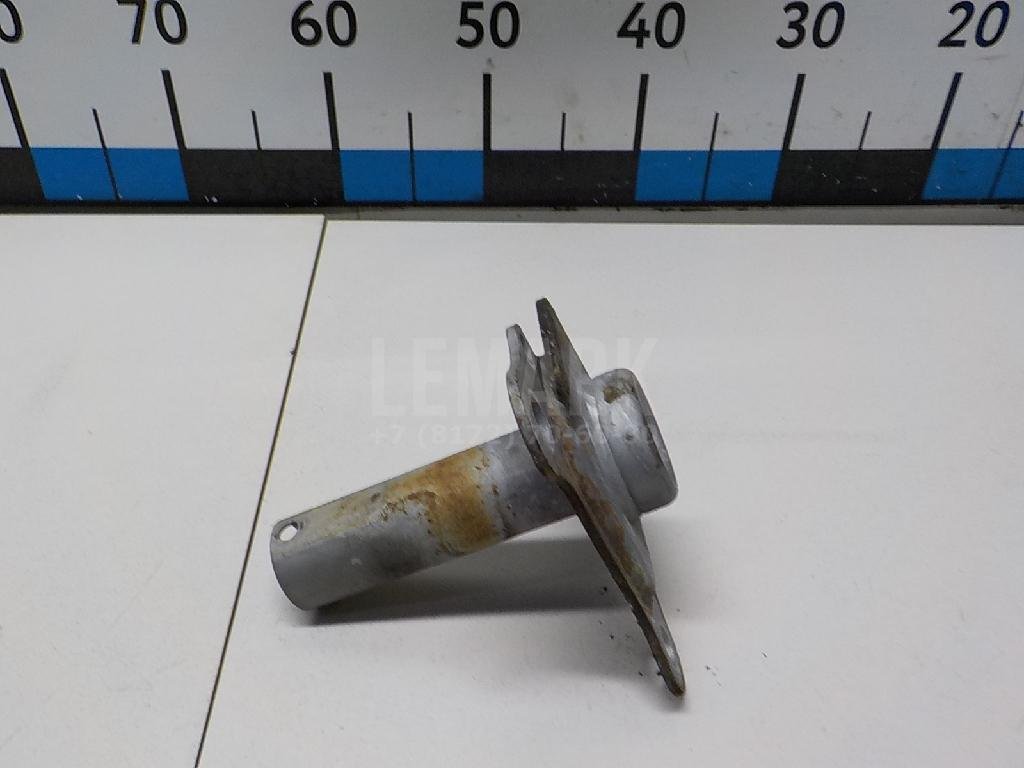 Кронштейн усилителя переднего бампера левый