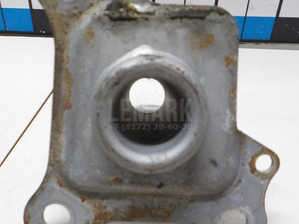 Кронштейн усилителя переднего бампера левый