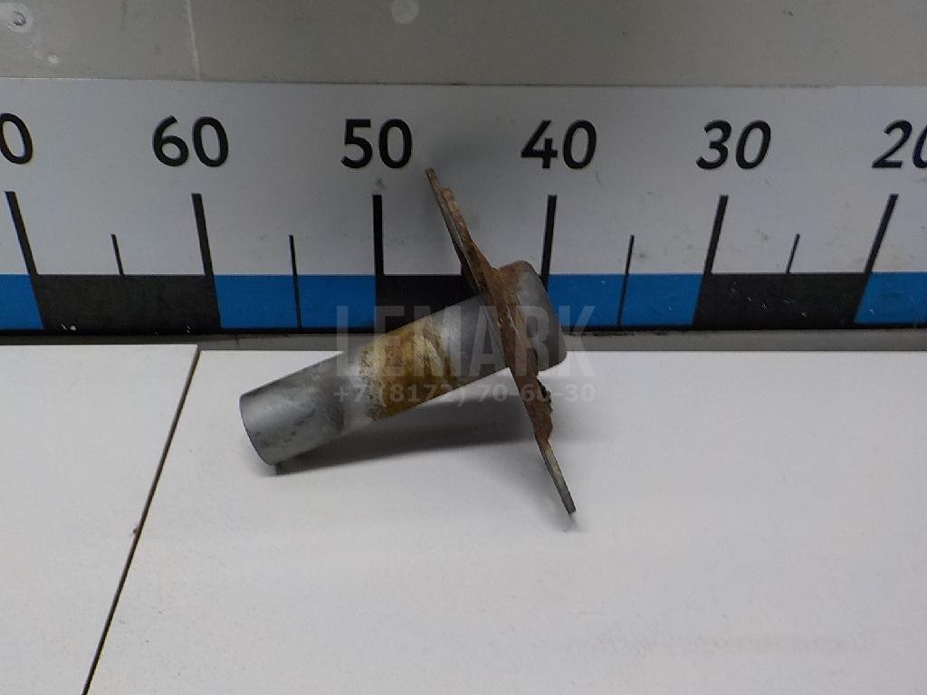 Кронштейн усилителя переднего бампера правый