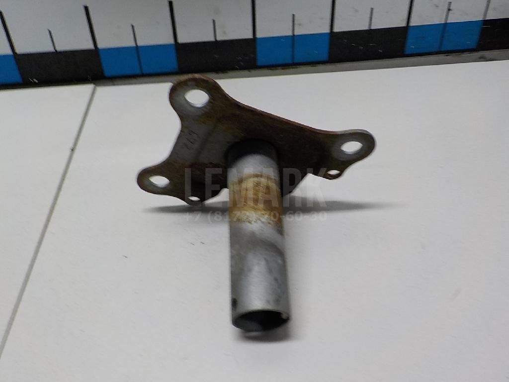 Кронштейн усилителя переднего бампера правый