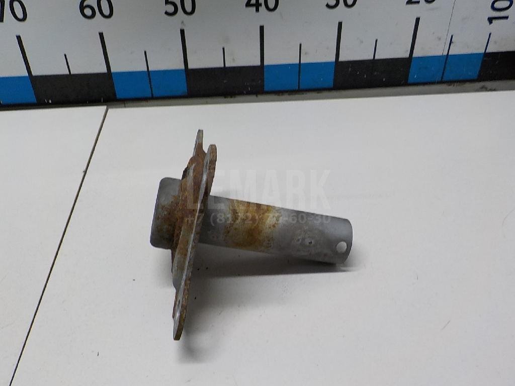 Кронштейн усилителя переднего бампера правый