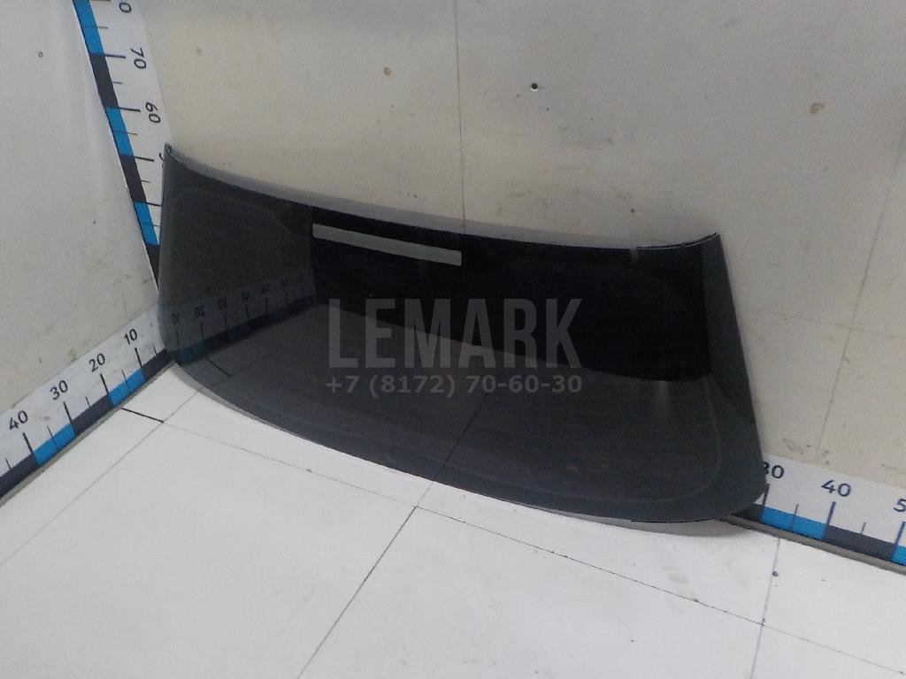 Стекло двери багажника