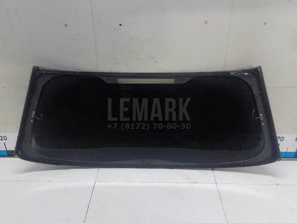 Стекло двери багажника