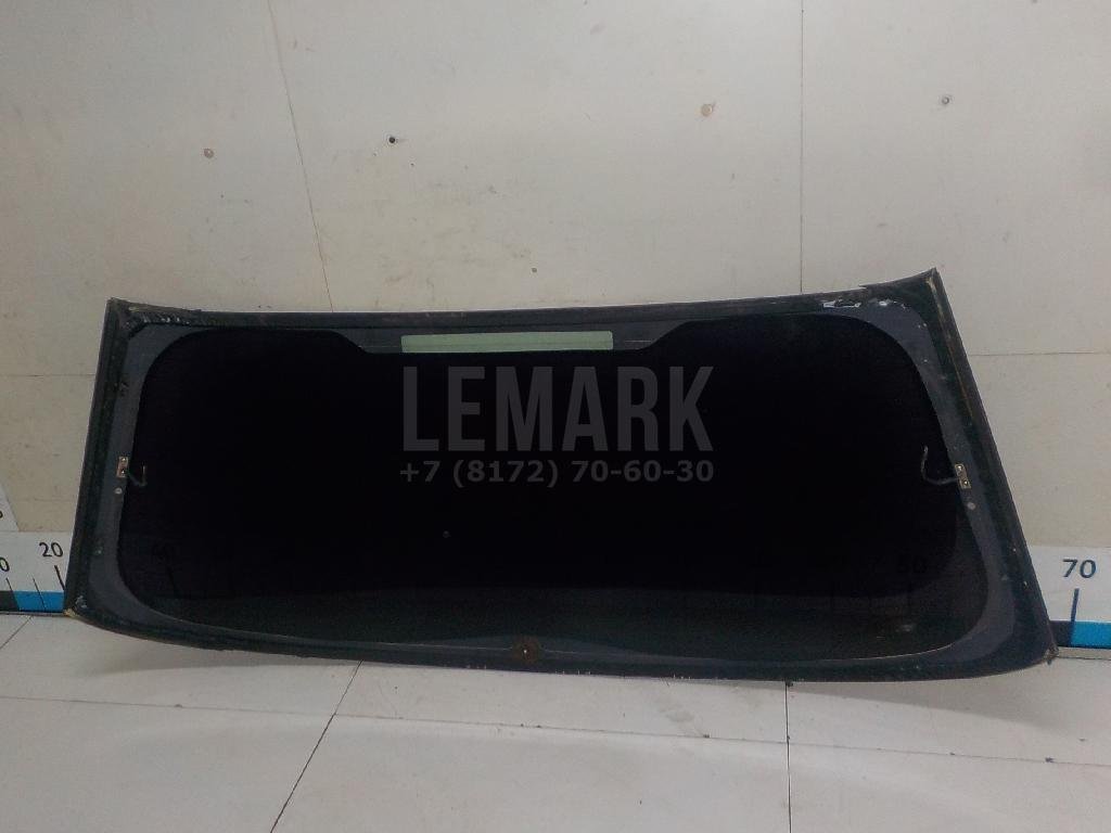 Стекло двери багажника