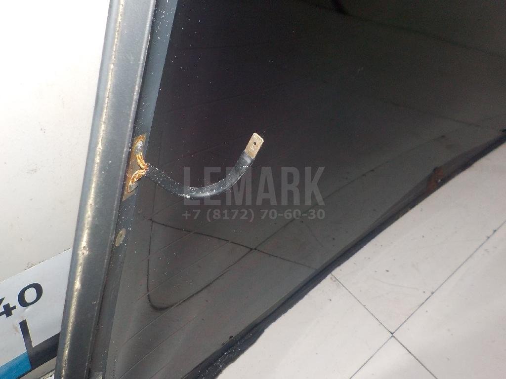 Стекло двери багажника