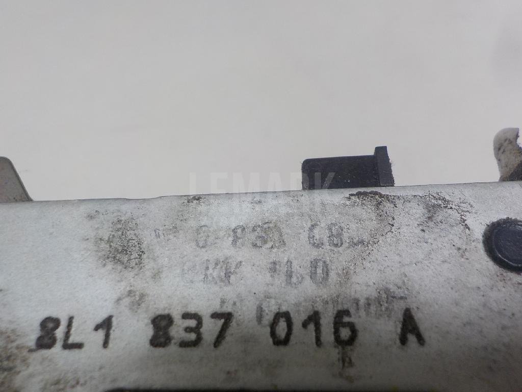 Замок двери передней правой