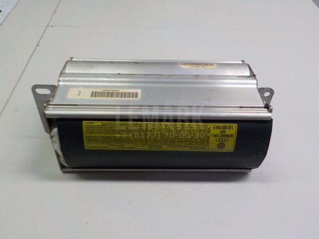 Подушка безопасности пассажирская (в торпедо)