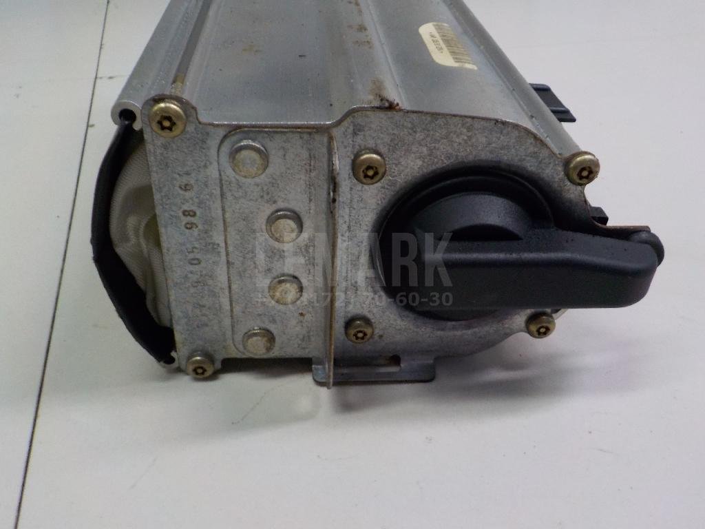 Подушка безопасности пассажирская (в торпедо)