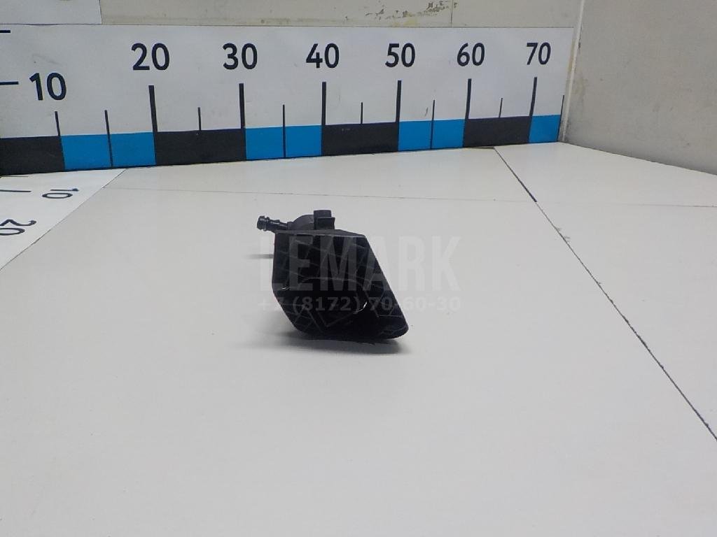 Форсунка омывателя фары