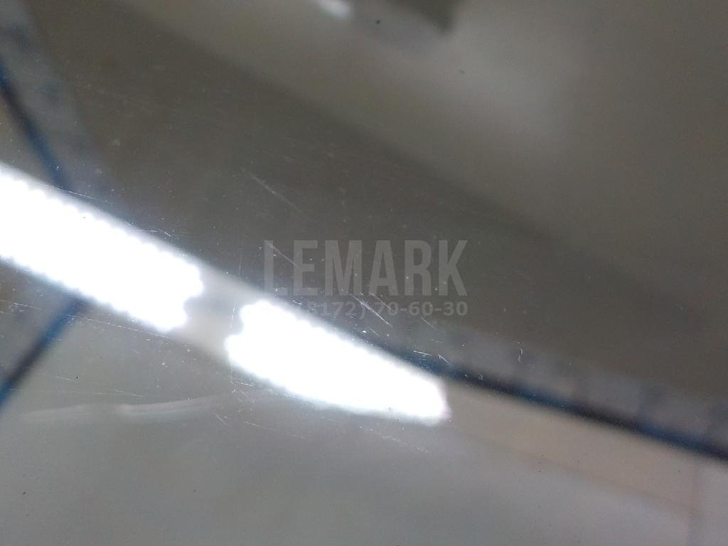 Стекло двери передней правой