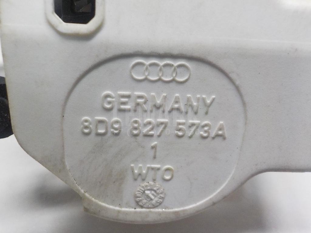 Вставка замка багажника