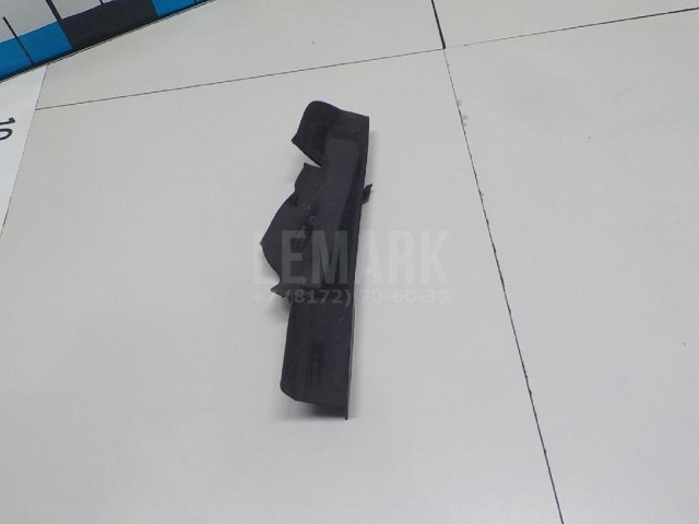 Воздуховод радиатора левый