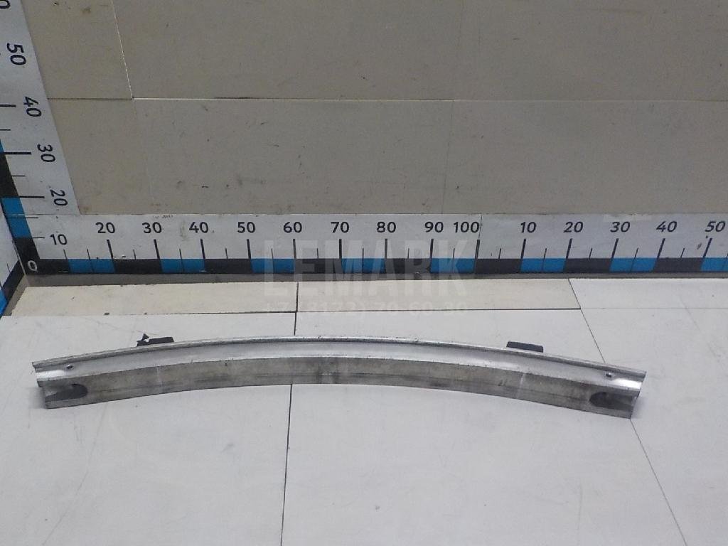 Усилитель переднего бампера