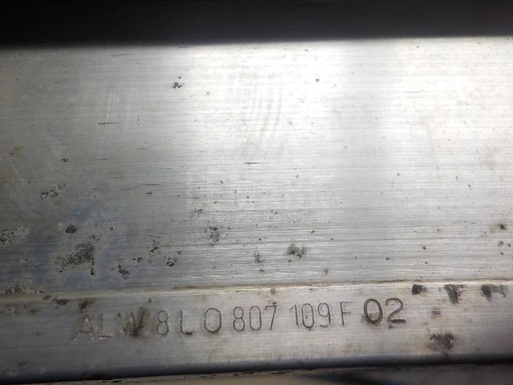 Усилитель переднего бампера