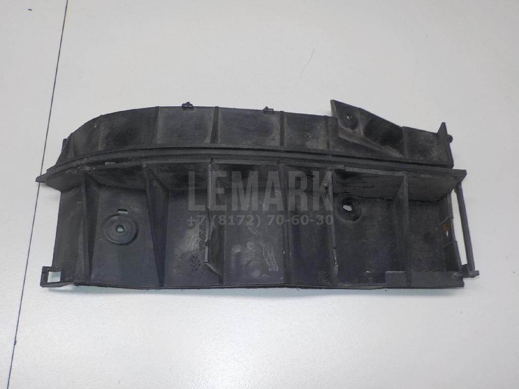 Направляющая заднего бампера правая