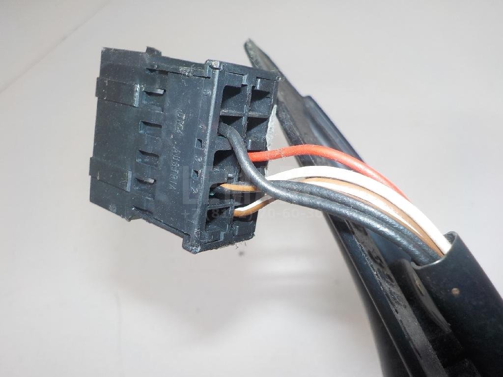 Зеркало правое электрическое