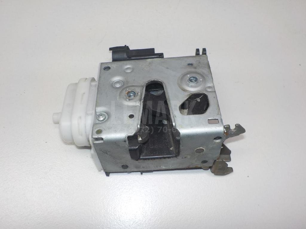 Замок двери передней правой