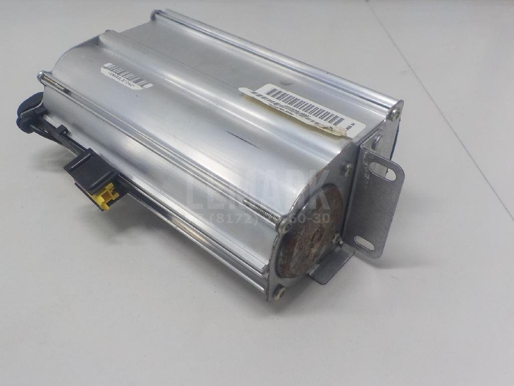 Подушка безопасности пассажирская (в торпедо)