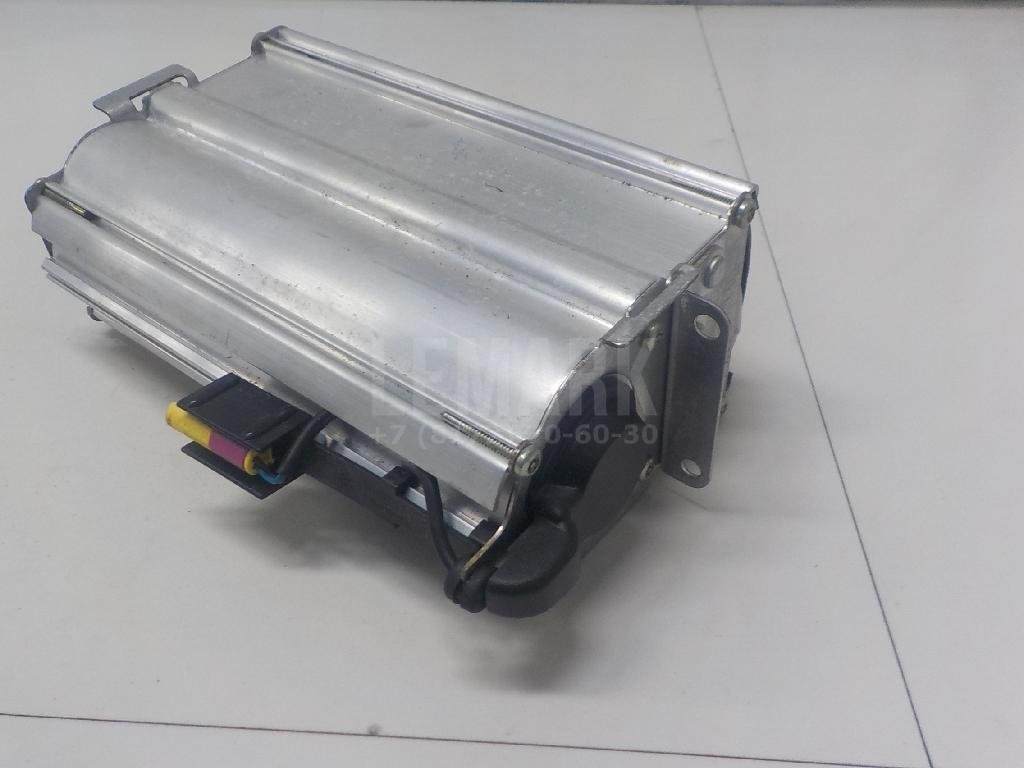 Подушка безопасности пассажирская (в торпедо)