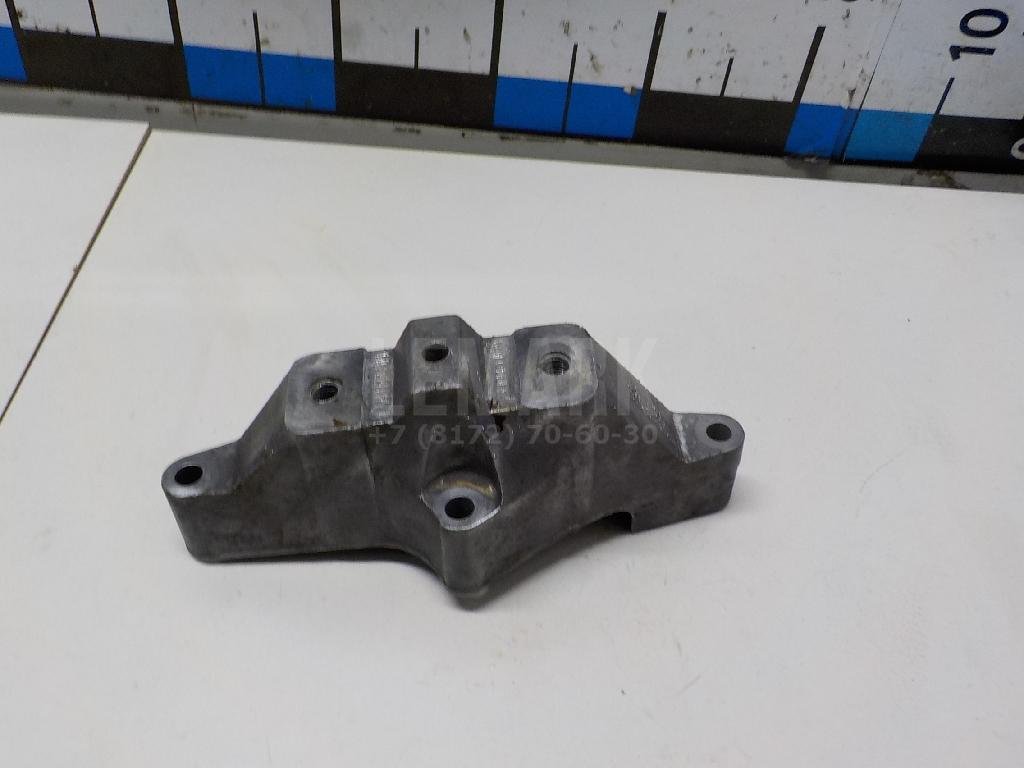 Кронштейн двигателя левый