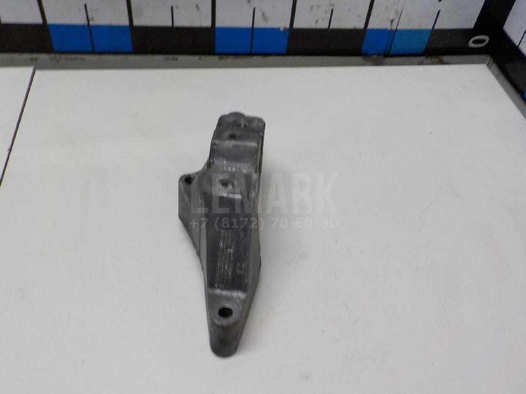 Кронштейн двигателя левый