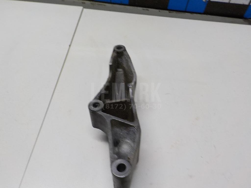 Кронштейн двигателя левый