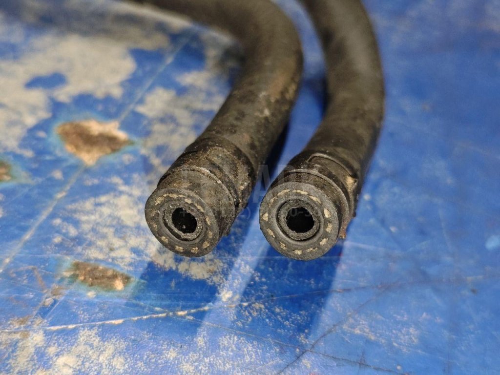 Трубка топливная