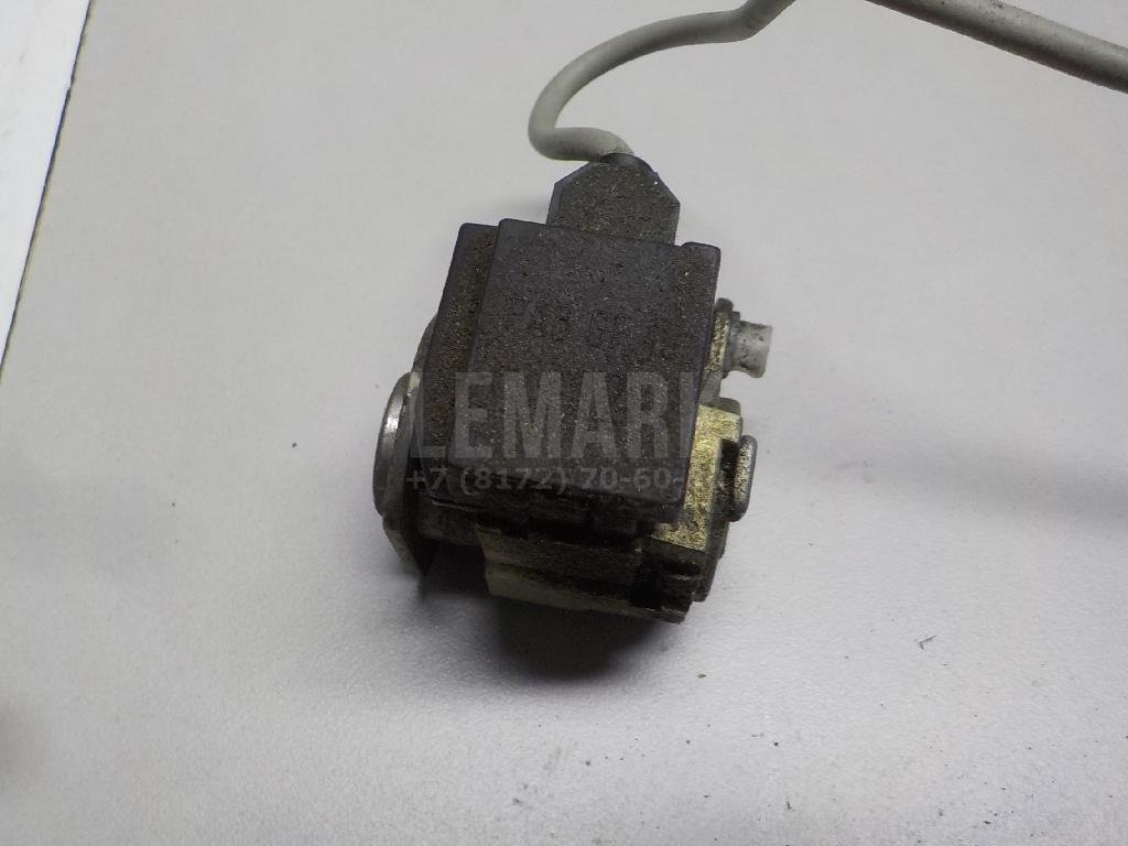 Вставка замка двери прав.