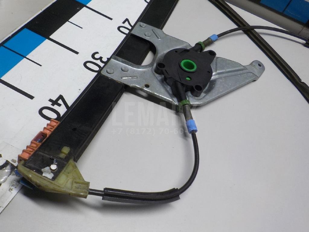 Стеклоподъемник электр. передний правый