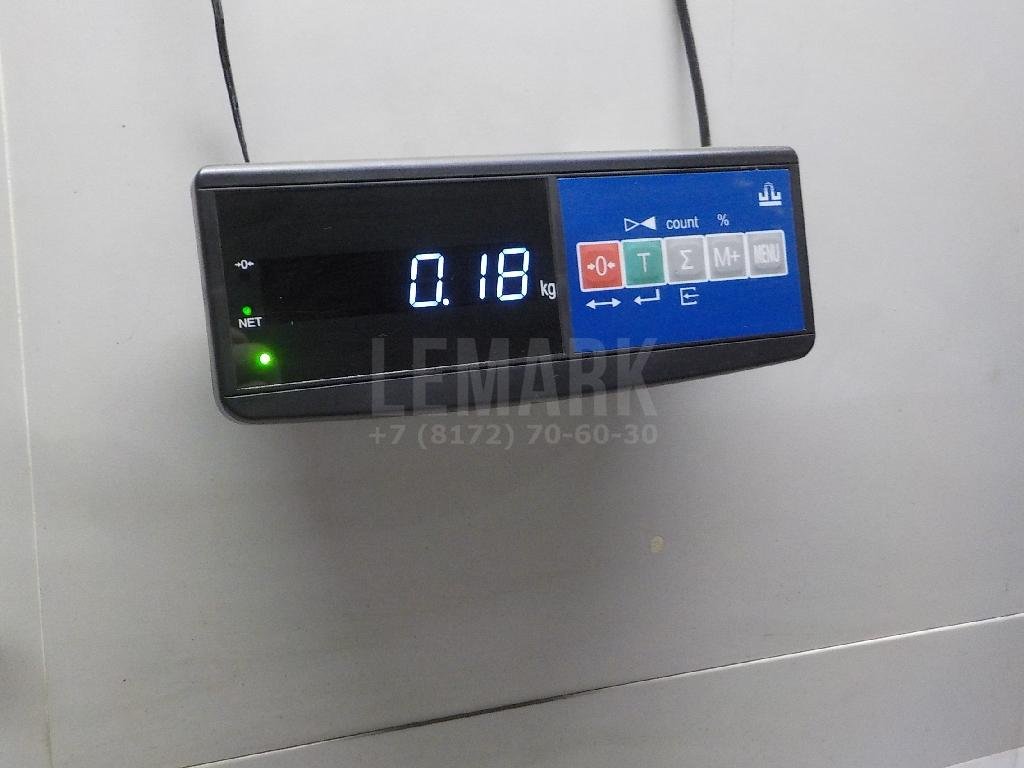 Накладка стекла переднего правого