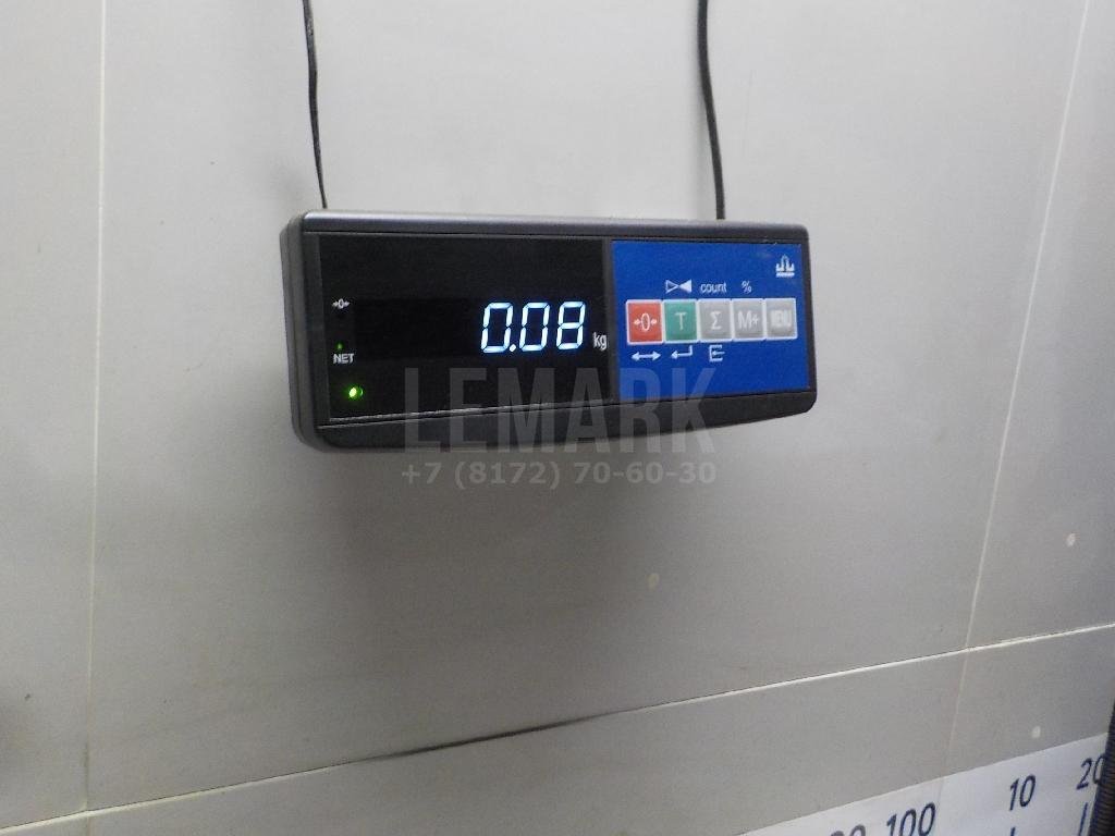 Направляющая переднего бампера левая