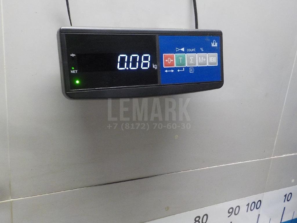 Направляющая переднего бампера правая