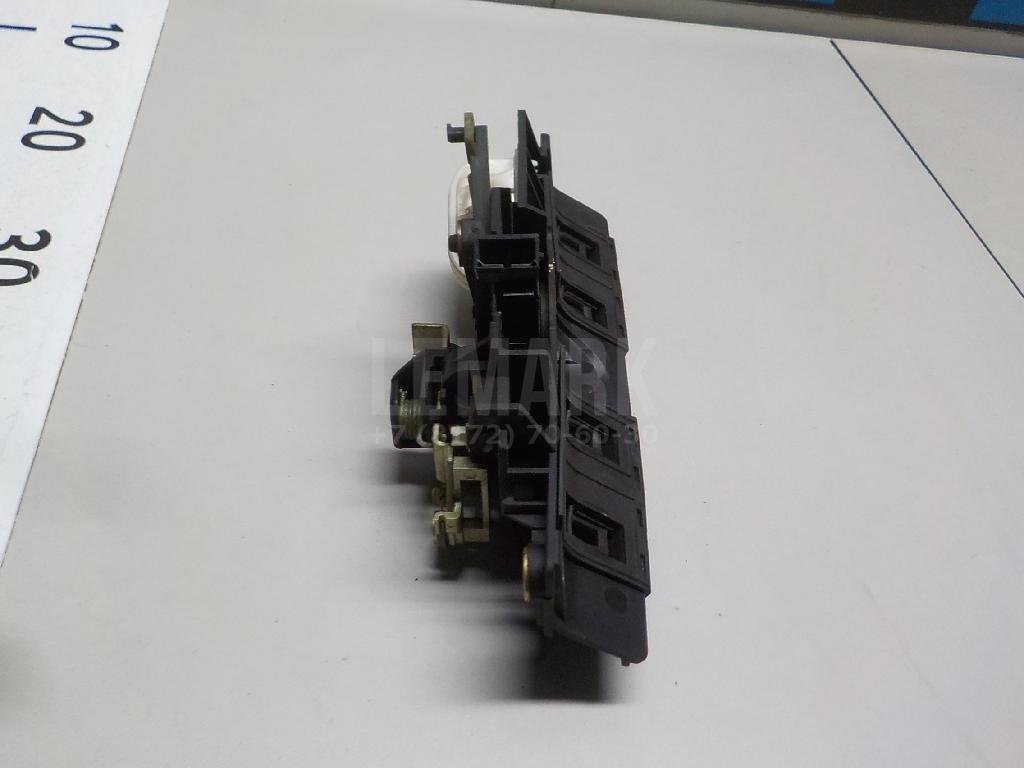 Замок багажника