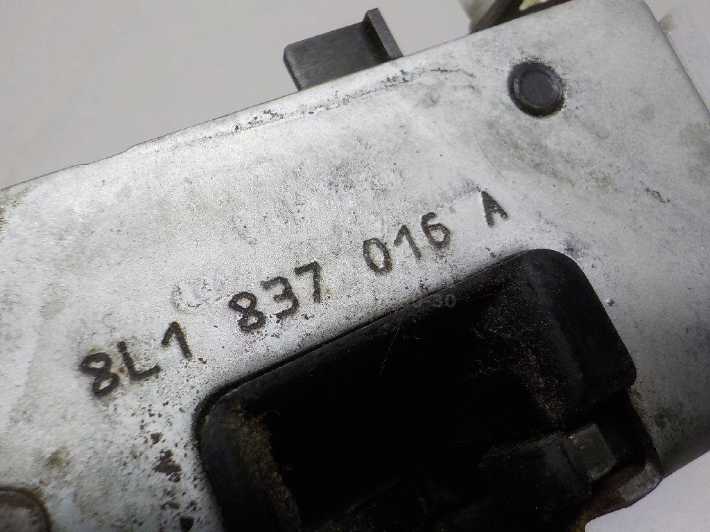 Замок двери передней правой