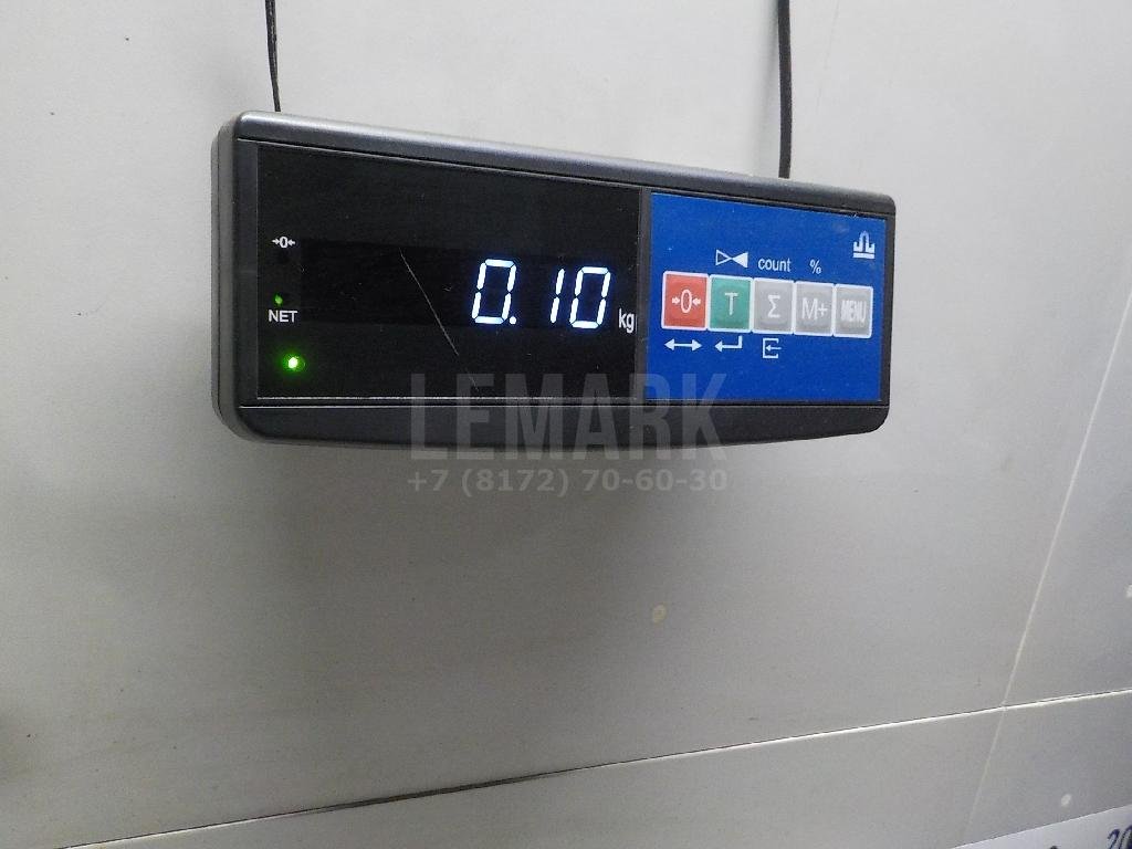 Молдинг передней левой двери