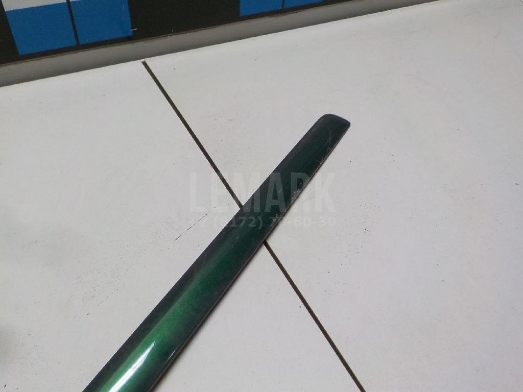 Молдинг передней левой двери