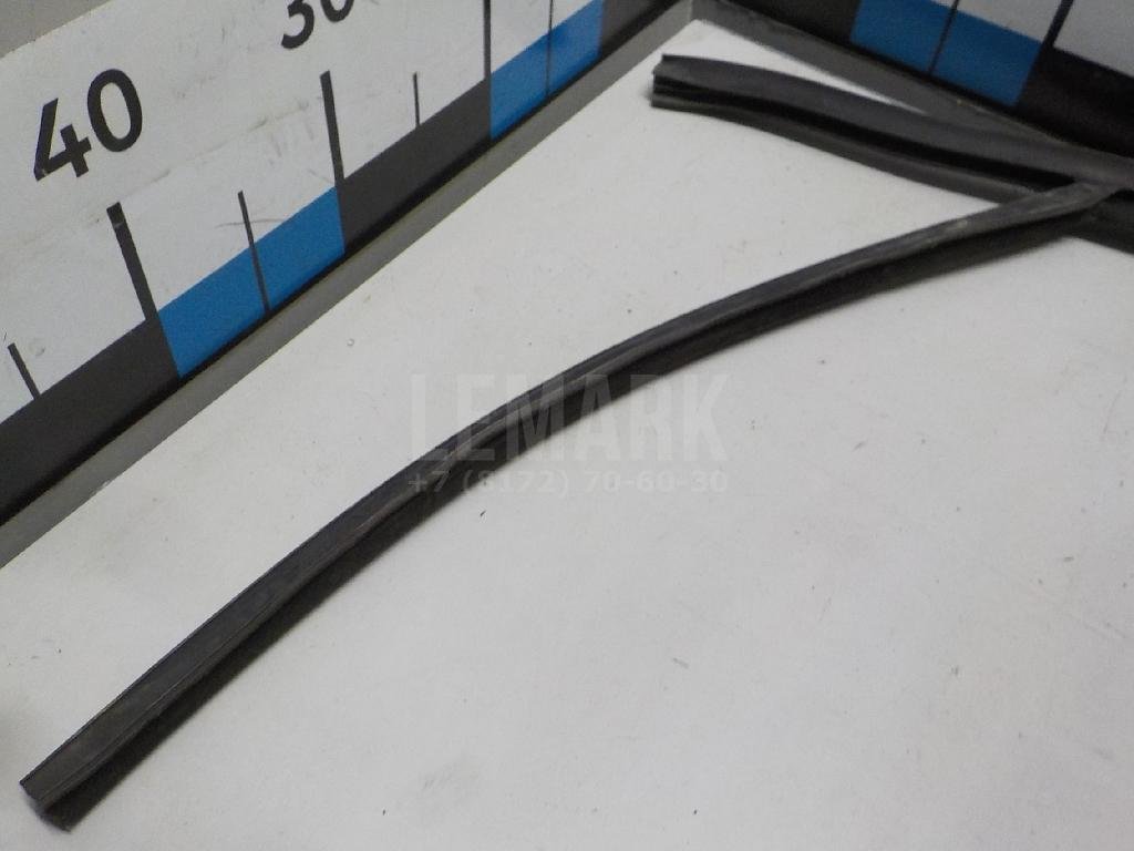 Уплотнитель двери